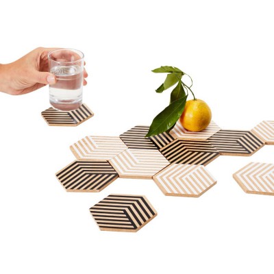 White and wood 3D tables tiles