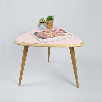 Pink bermudes Coffee Table