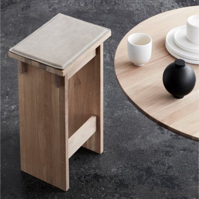 Tabouret de bar japonais